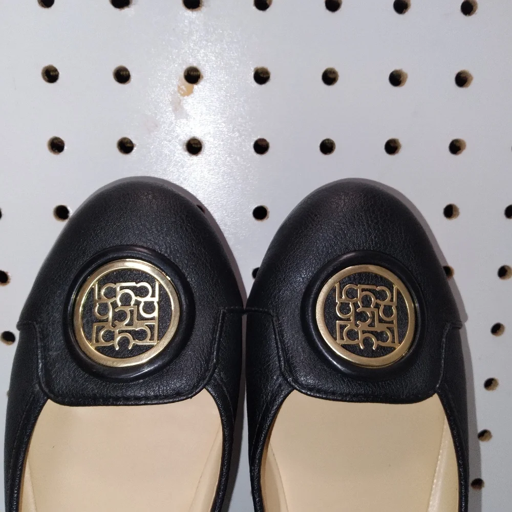 Liz Claiborne these liz